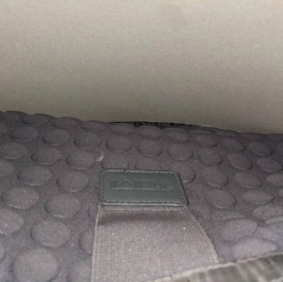 Tumi Black Leather Laptop Bag - Picture 2 of 7